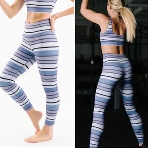 Zyia Purple Horizon Light n Tight Hi-Rise 7/8 24" leggings